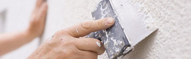 Когда лучше использовать цементную штукатурку, а когда – гипсовую?